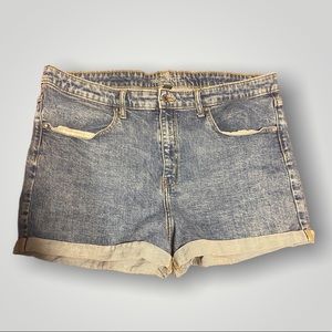 WILD FABLE JEAN SHORTS